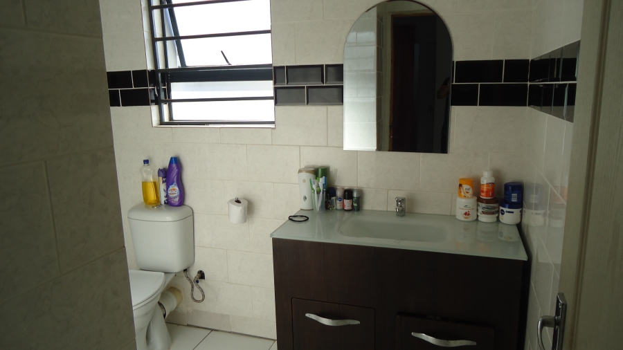 4 Bedroom Property for Sale in The Connifers Western Cape
